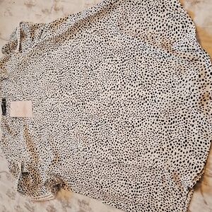 Elegant Black and White Speckled Blouse